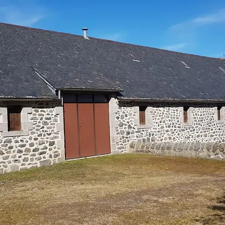 Tatil Evi Lodge-sagne Ferme Renovee Au Coeur Du Cantal A Proximite De La Station De Du Lioran Neussargues en Pinatelle